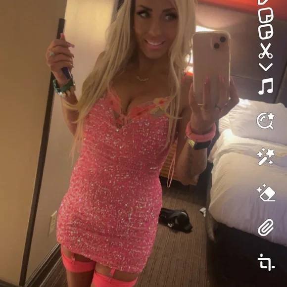 Thirty Thirty dress Hot Pink Mini Dress Sequins Sparkly​ - Picture 3 of 3